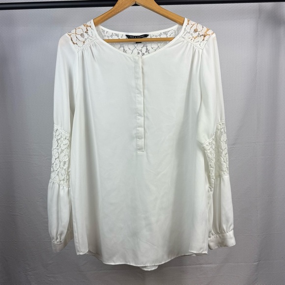 Zac & Rachel Tops - Zac & Rachel White Sheer Lace Blouse size XL